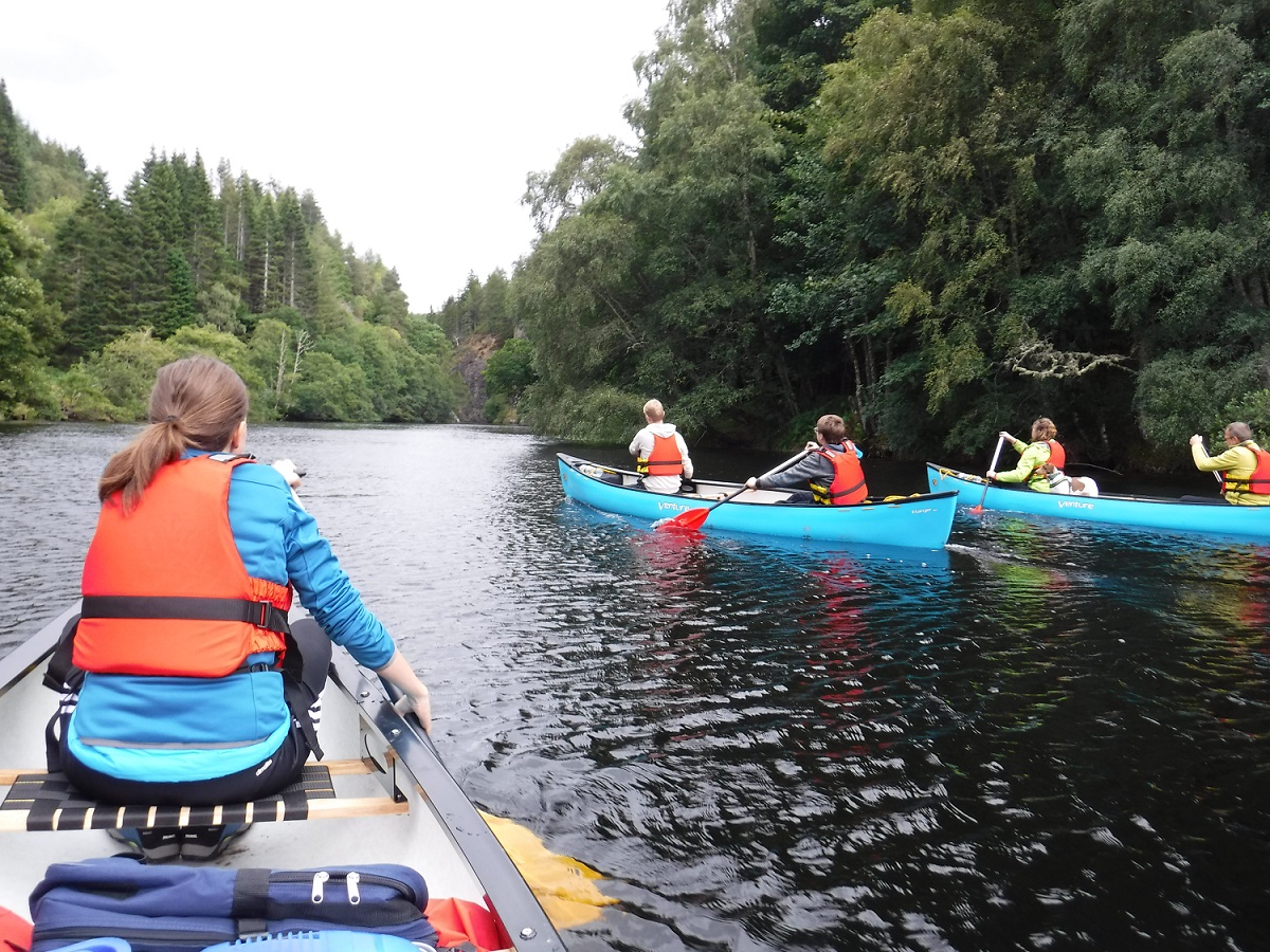 Paddle through the gorge