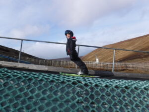 Skiing Skiing